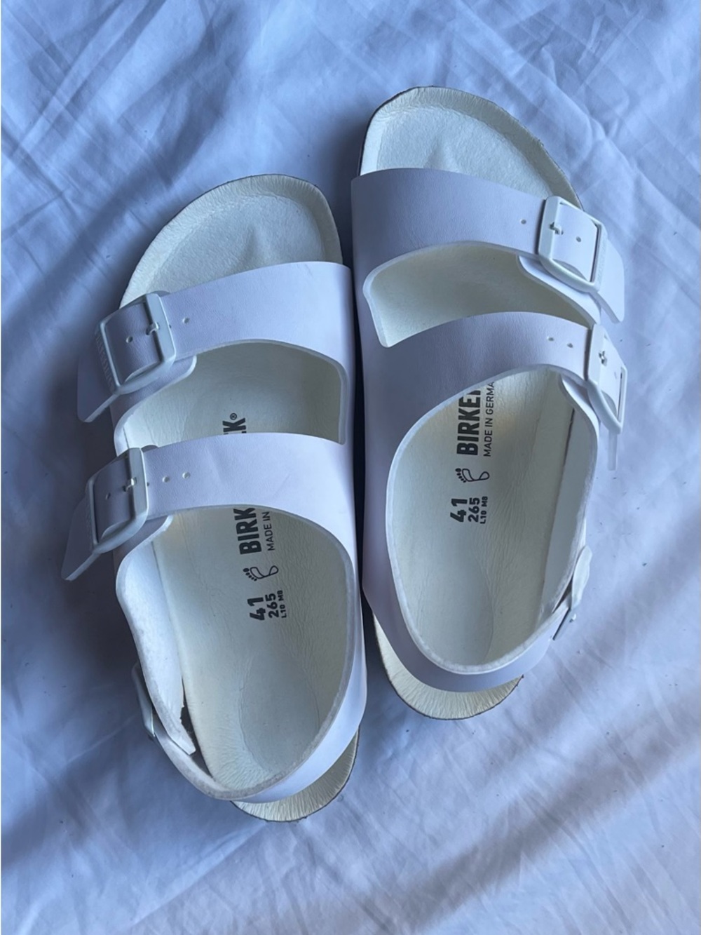 Birkenstock EU 41 Slide White Faux Leather Vegan  Sandals Back Strap Buckle Logo